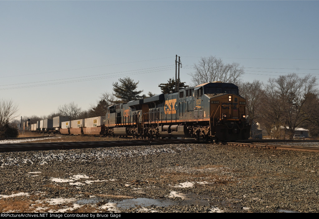 CSX 833